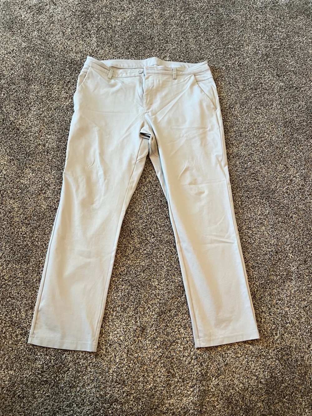Men's Classic Straight-Fit Pants - Light Gray